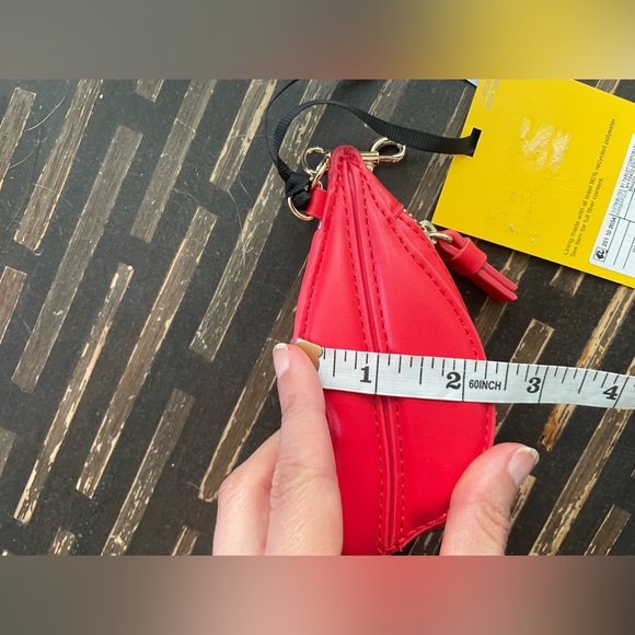 DVF Diane Von Furstenberg 👄 Lips keychain/bag charm/coin purse/lipstick holder - Picture 8 of 11